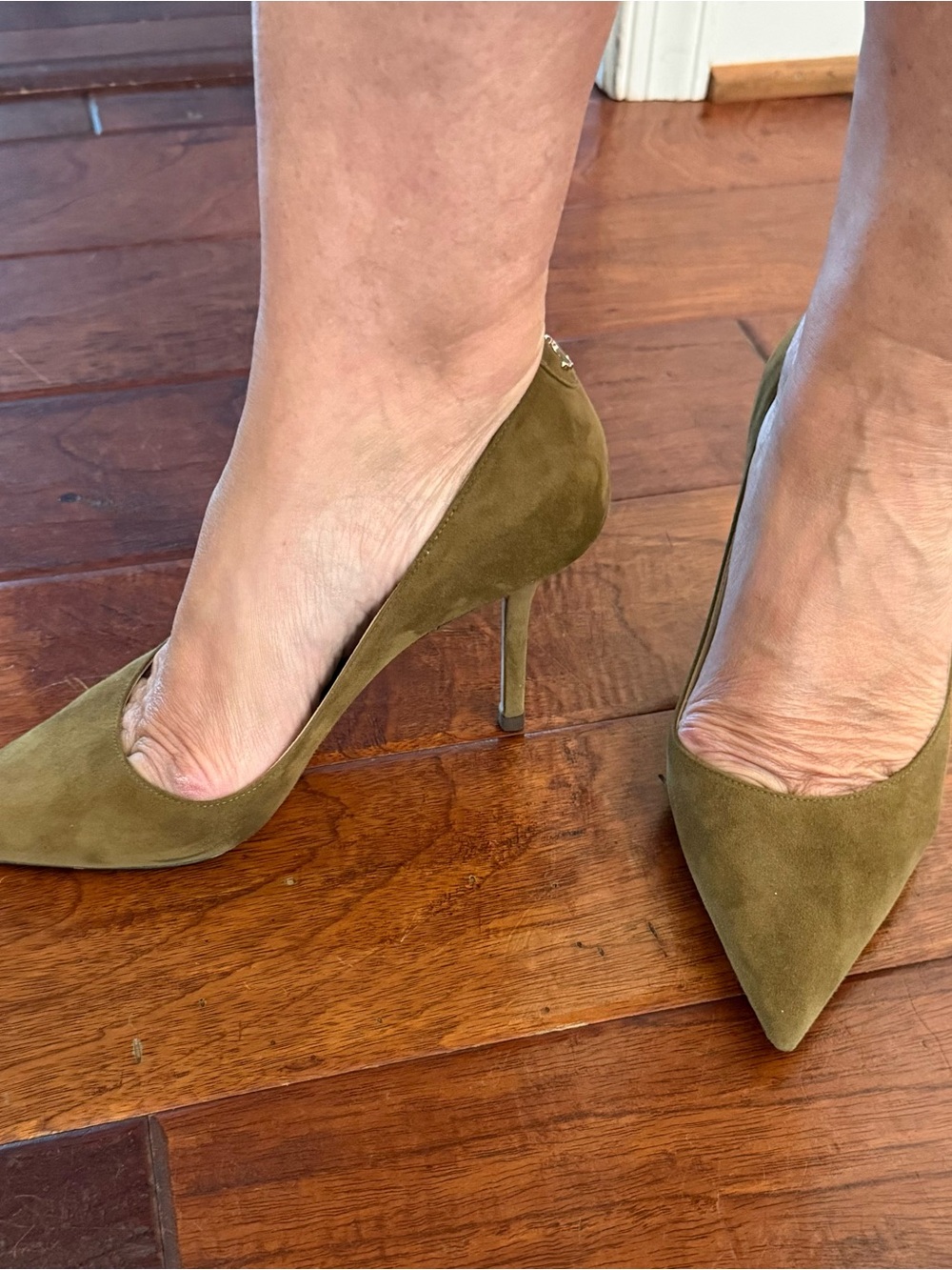 Jimmy Choo Olive Green Suede Pointed-Toe Stiletto Pumps - Picture 5 of 7